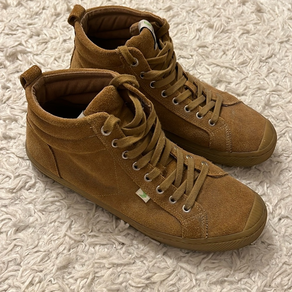 Cariuma Ibi High Sneackers, Men Size 11.5